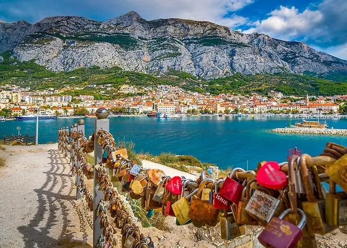 Apartment & Rooms Nugal Makarska