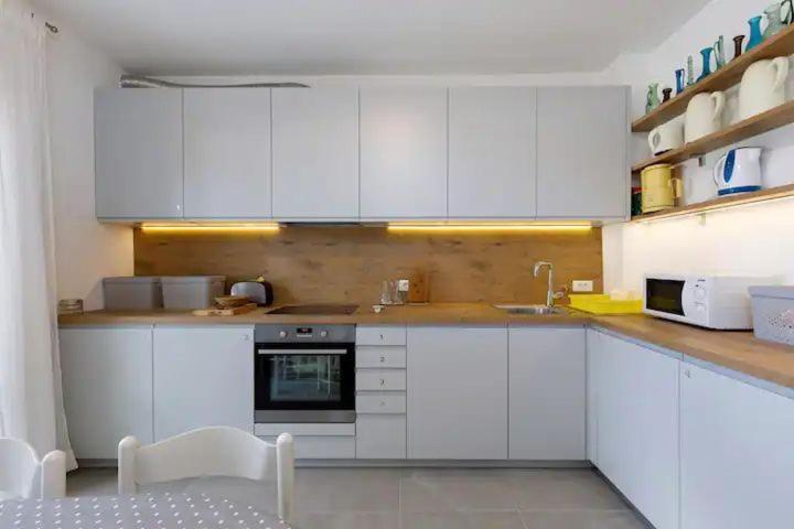 Apartment & Nugal Makarska
