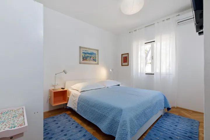 & Nugal Apartment