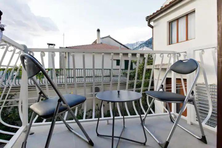 Apartment & Nugal Makarska